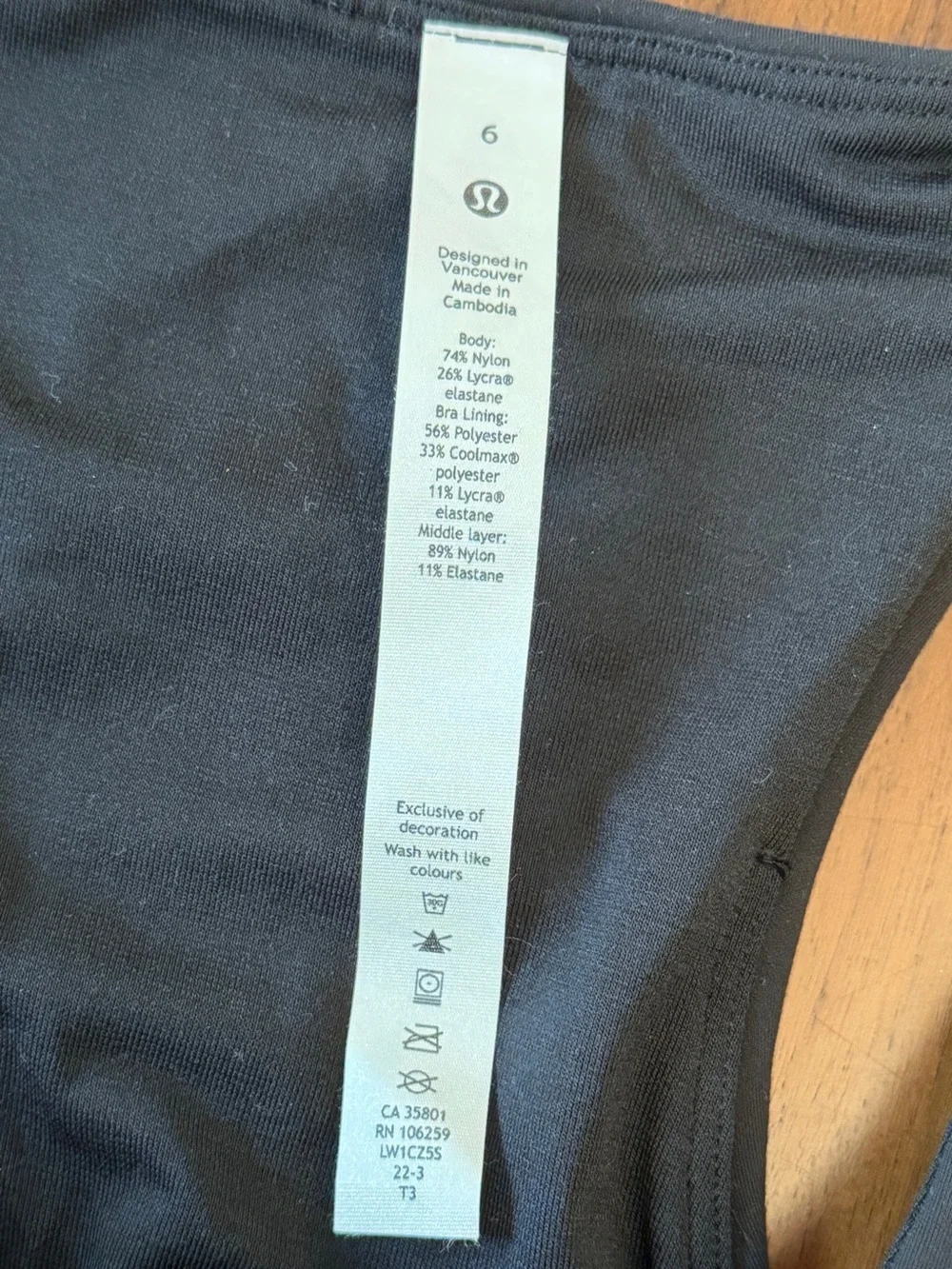 Lululemon InStill Built-in Bra Racerback Cropped Workout Tank  Black  Sz 6   NWT